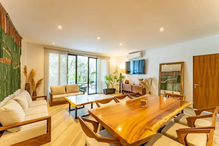 Anana Yaaxlum 105 S Oasis Pool and Jacuzzi