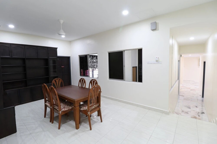 Puteri Homestay