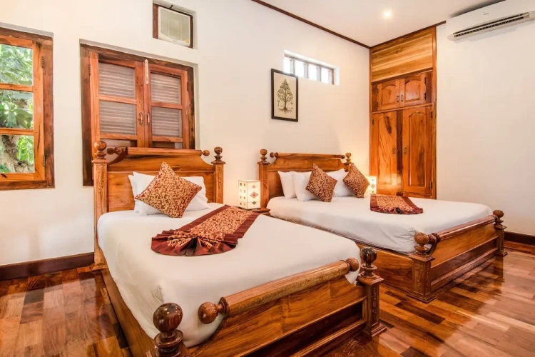 Deluxe Family room with balcony