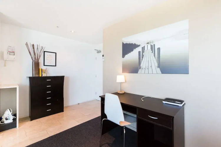 ALLINDA, 1BDR Melbourne Apartment