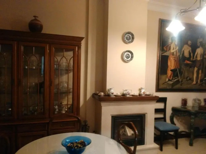 4 Bedrooms Cottage with balcony