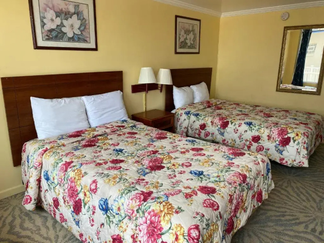 Rodeway Inn By The Bay