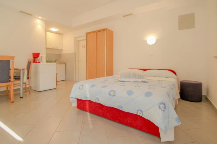 Adila A2 in Novigrad