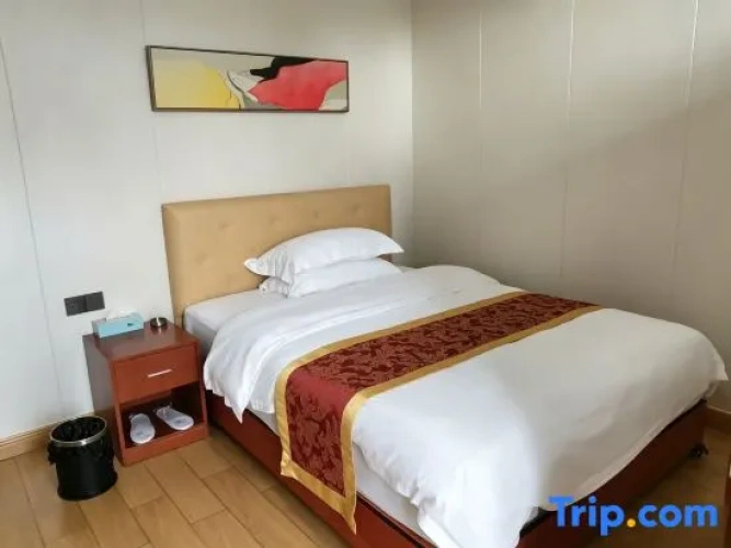 2 Bedrooms Deluxe Suite with river view