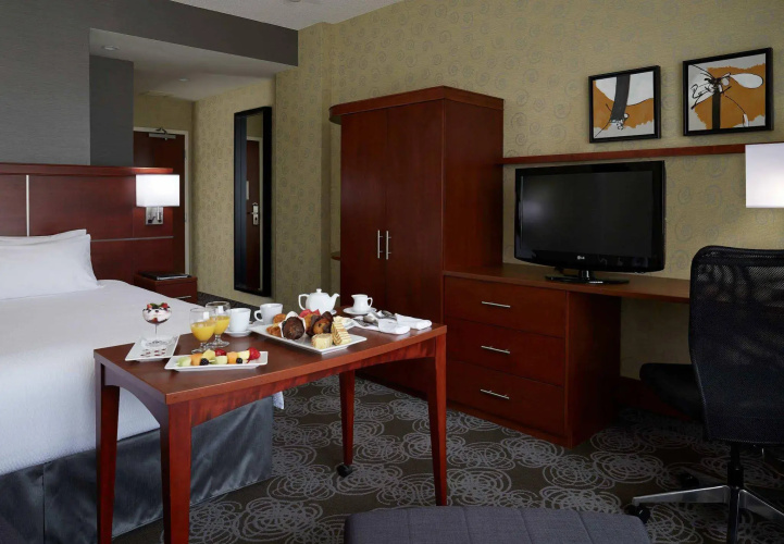 Courtyard by Marriott Montreal Airport