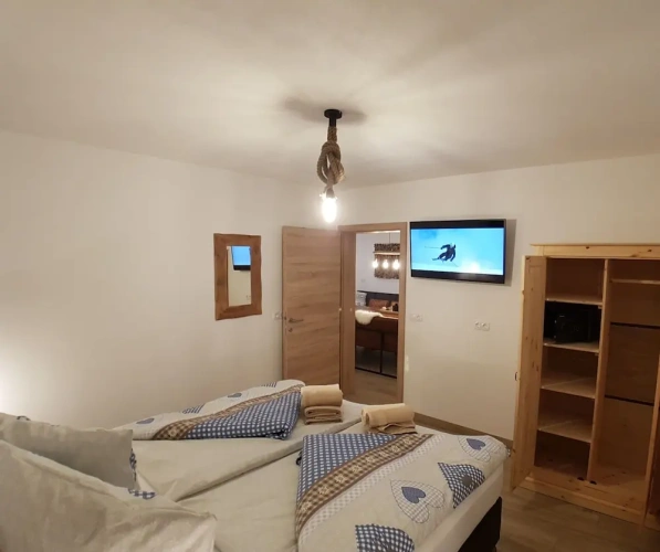 2 Bedrooms Luxury Suite with balcony and with mountain view