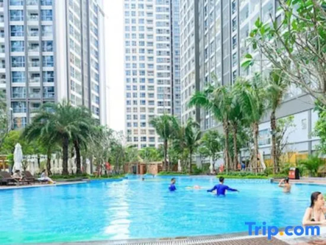 Luxury Radisson Landmark 81 & Vinhomes