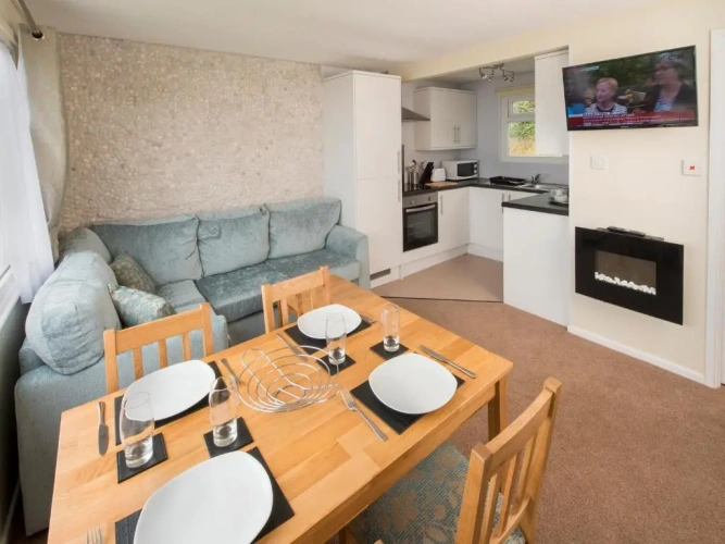 2 Bedrooms Chalet