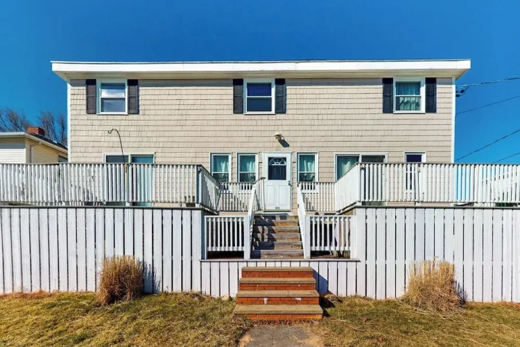 5 Bedrooms Cottage with balcony