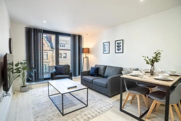 2 Bedrooms Apartment