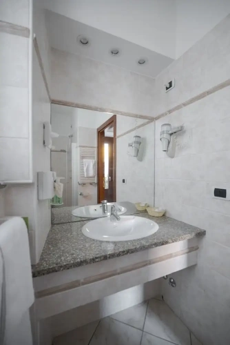 Standard Double room with city view