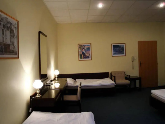 Hotel Omega