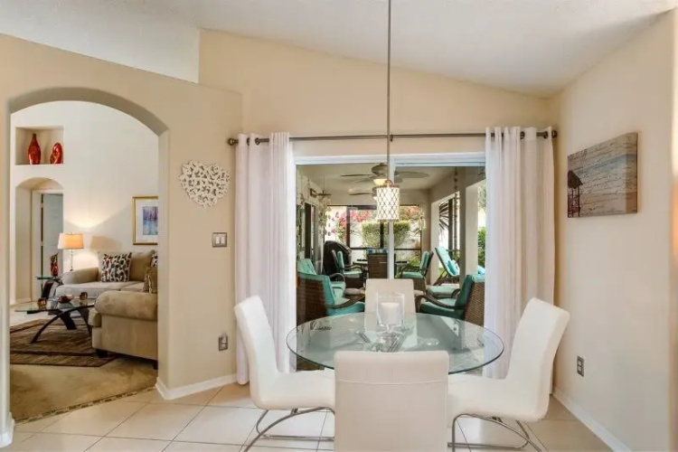 Beautiful 4 Bed Villa With Southwest Facing Pool, Clermont, US