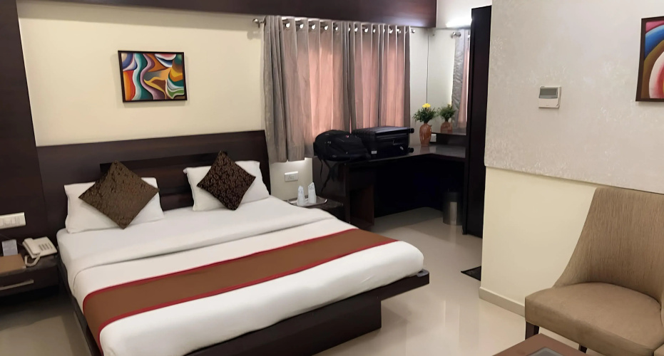 Hotel Apna Avenue