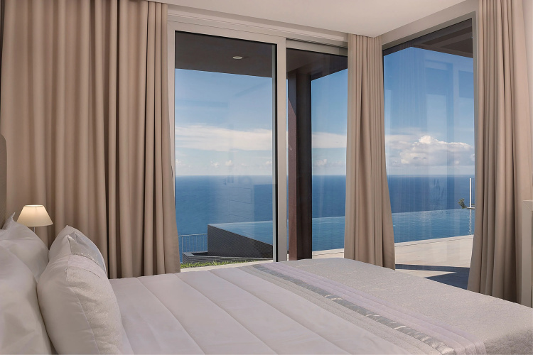 Modern cliff-top villa, panoramic sea-views, A/C, heated pool | Cliffscape