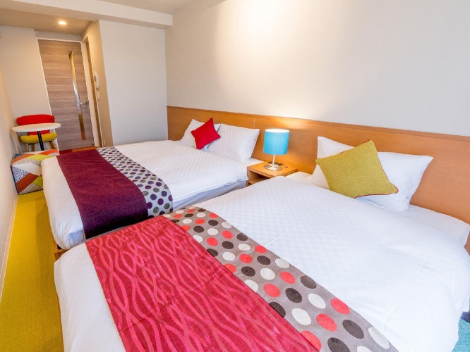 Standard Triple room