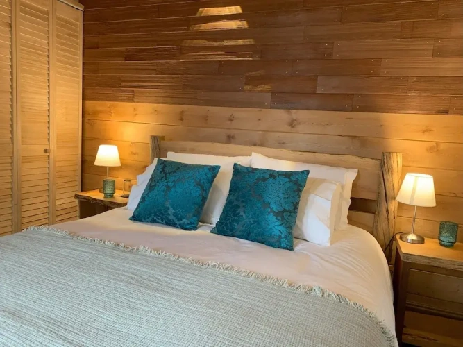 Deluxe Double room with land view
