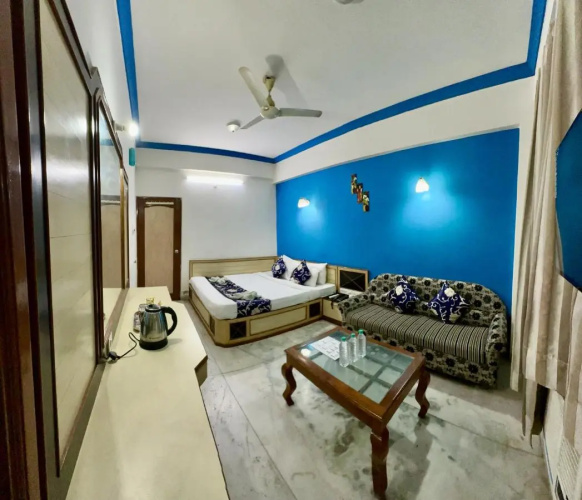 Hotel Indore Palace