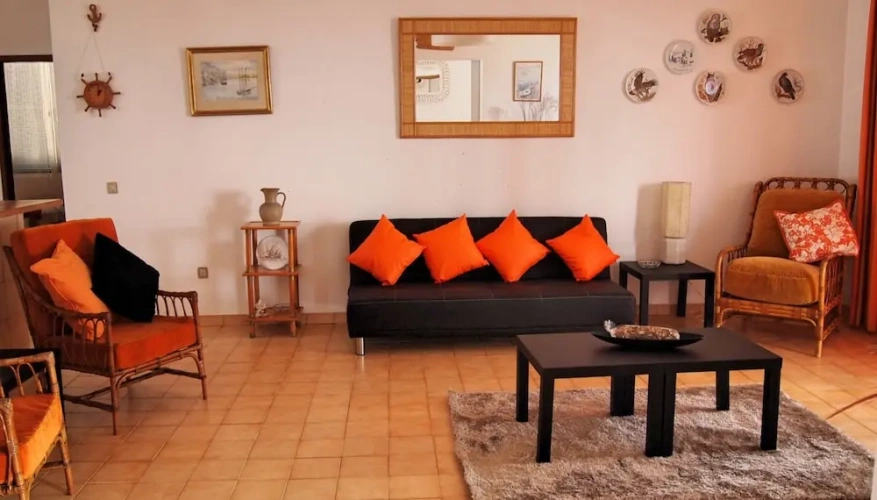 4 Bedrooms Villa beachfront
