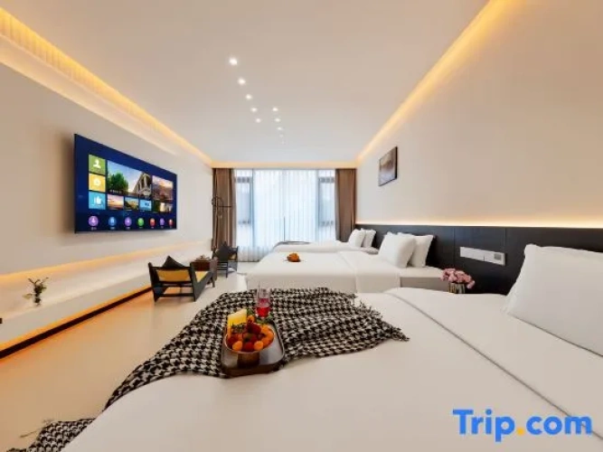 Standard Triple room