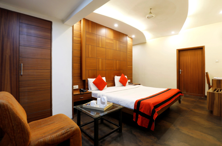 Hotel Trimoorti