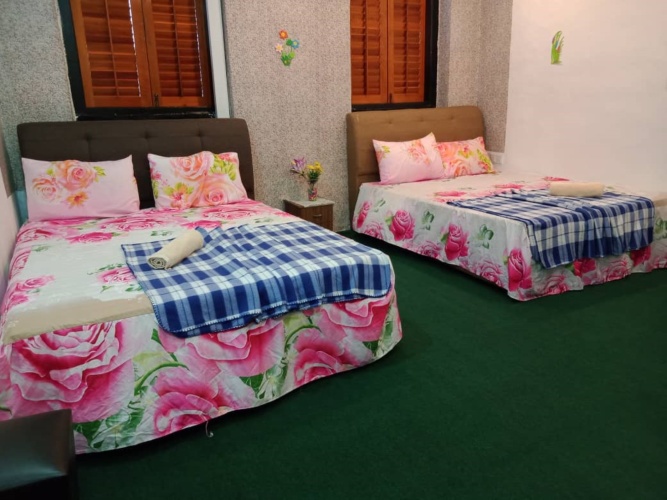 Standard Triple room