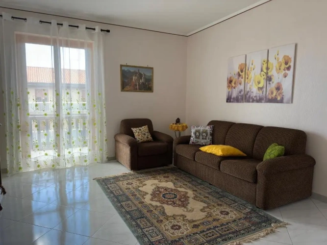 3 Bedrooms Apartment