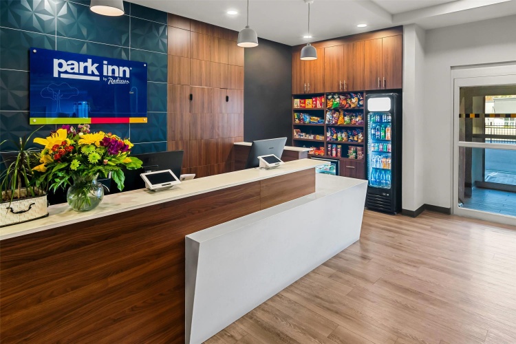 Microtel Inn & Suites By Wyndham Kelowna photo 12