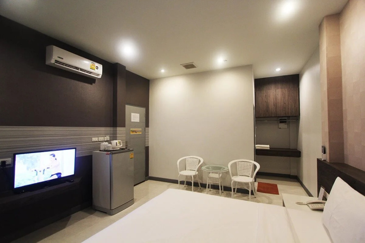 Seree Grand Resort