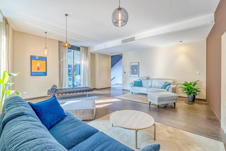 1 Bedroom Business Family Suite