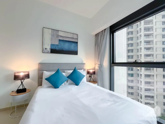 Luxurious 1B With Breathtaking Views Downtown
