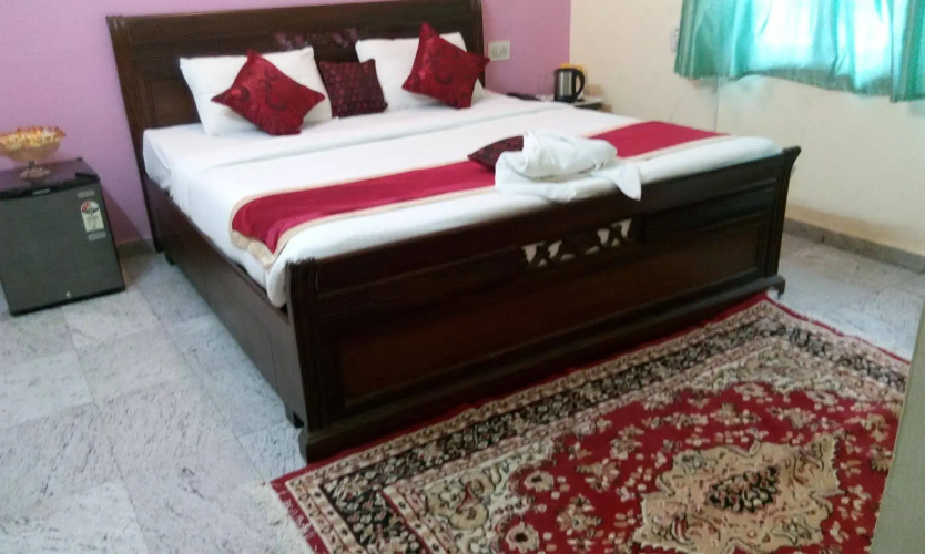 Rishon Suite