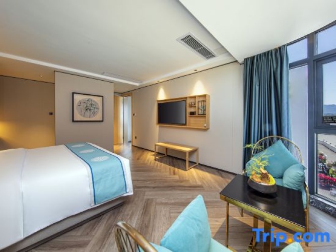 Deluxe Double Suite