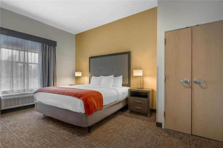 1 Bedroom Double Suite