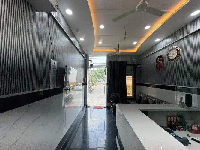 Satya Nikunj INN