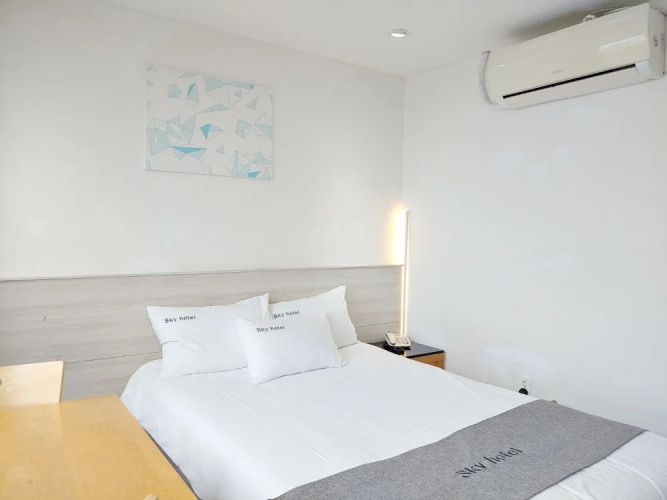 Sky Hotel