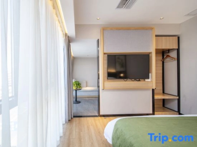 Suite with view