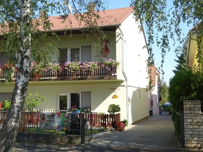 2 Bedrooms Cottage