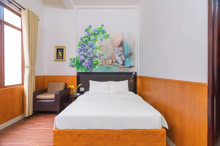 Deluxe Double room with city view
