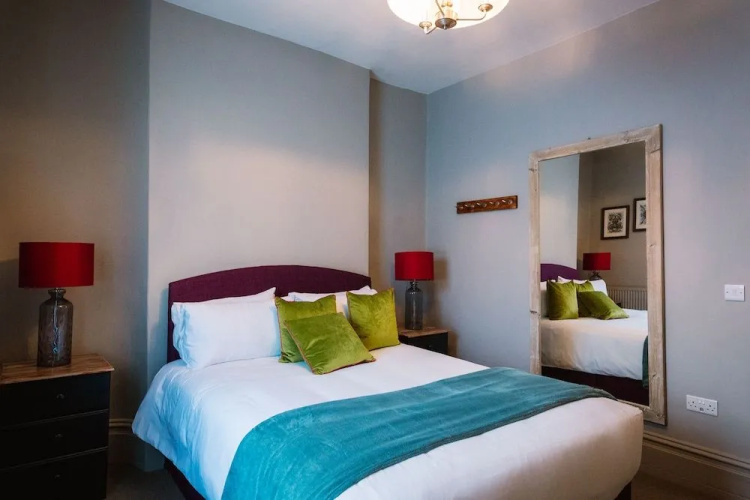 Bampton Townhouse