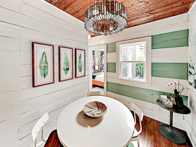 Travis Heights Bungalow - 2 Br Cottage