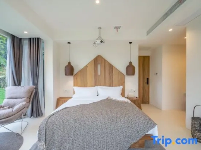 Suite with balcony