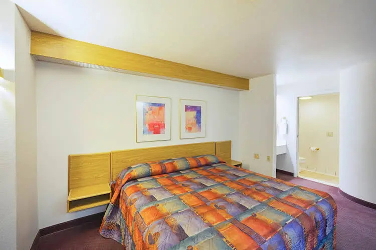 Motel 6 Markle
