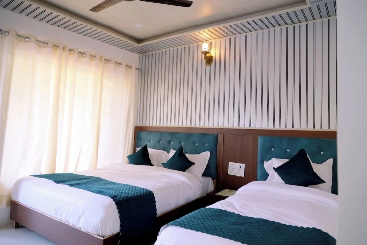Premium Triple room