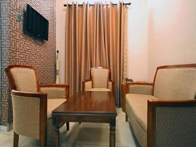 Bleu Ivy Hotel & Suites