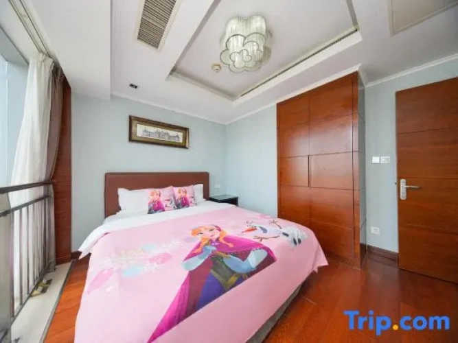 Business Sextuple Family Suite