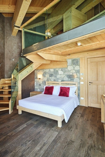 Deluxe Quadruple room with balcony