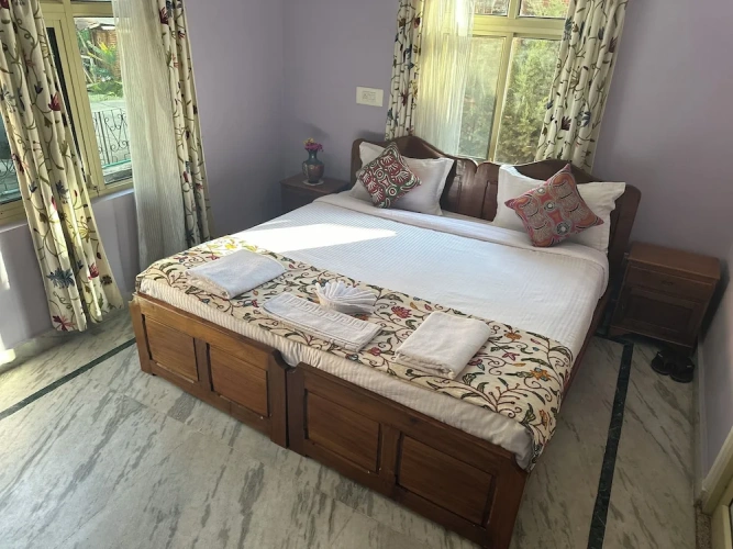 Deluxe Triple room with courtyard view