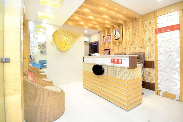 FabHotel Platinum Inn & Suites