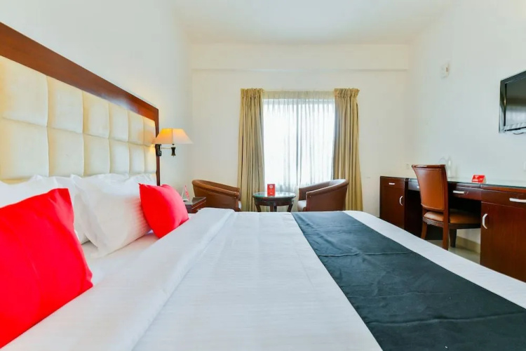 Capital O 23079 Ajantha Regency